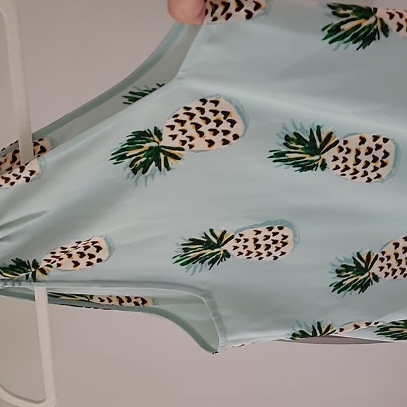 Cami soo cute pinaple - Picture 3 of 4